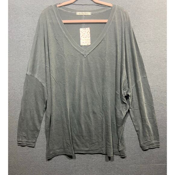 We The Free On My Mind Womens V-Neck Long Sleeve Loose Top Black Size L NWT - Picture 4 of 12